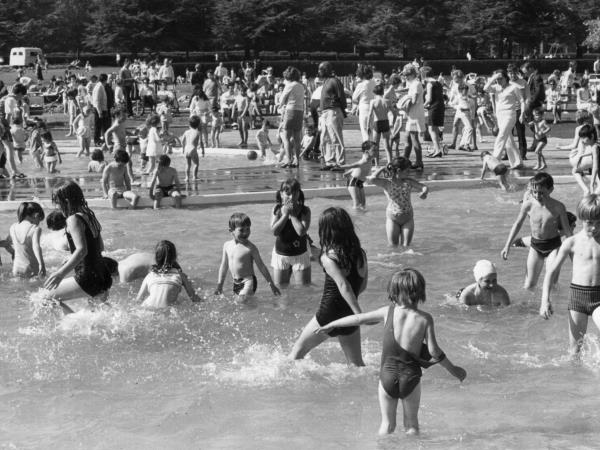 Ali debeli ljudje pred 50 leti niso hodili na morje?